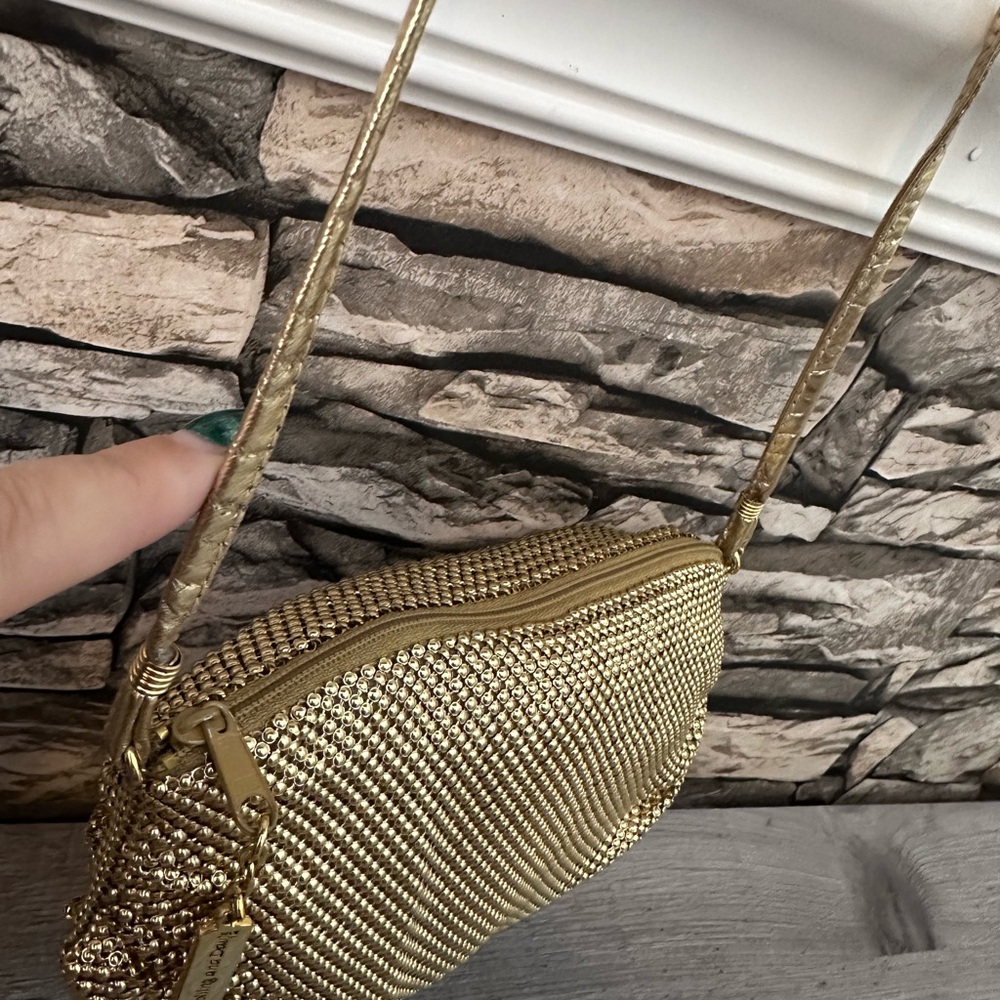 Vintage Whiting and Davis Gold Mesh Evening Bag - Picture 2 of 6